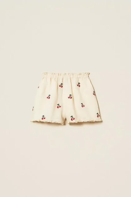 Shorts in ramiè con ricami ciliegie